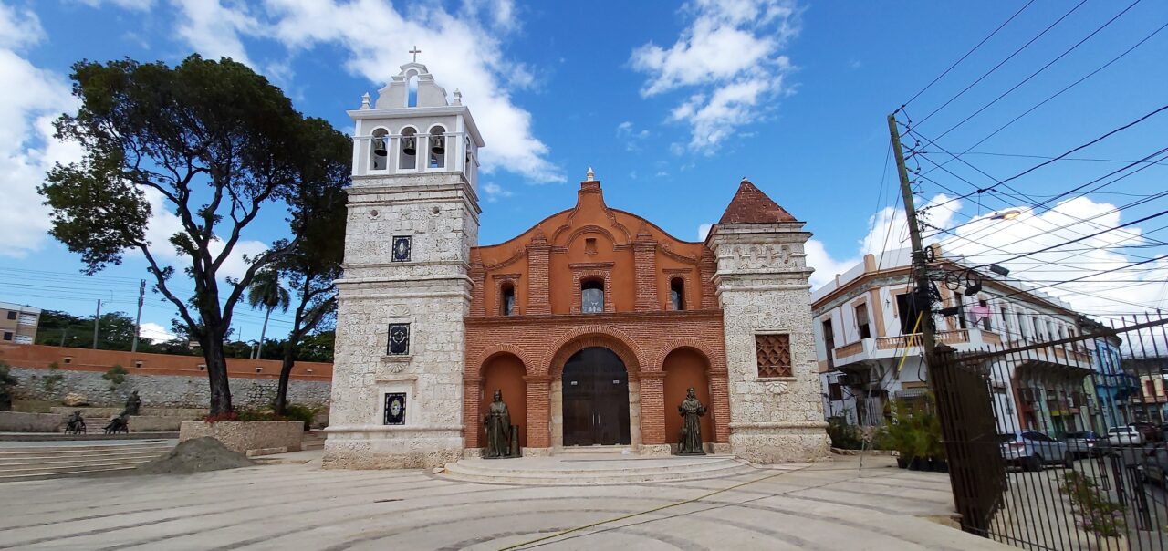 Iglesia de Santa Bárbara en la Ciudad Colonial de Santo Domingo.