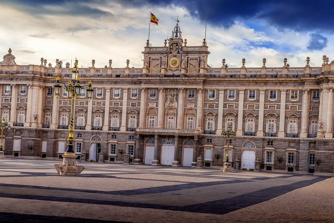 España elimina la cuarentena impuesta a los turistas pero a partir del primero de julio