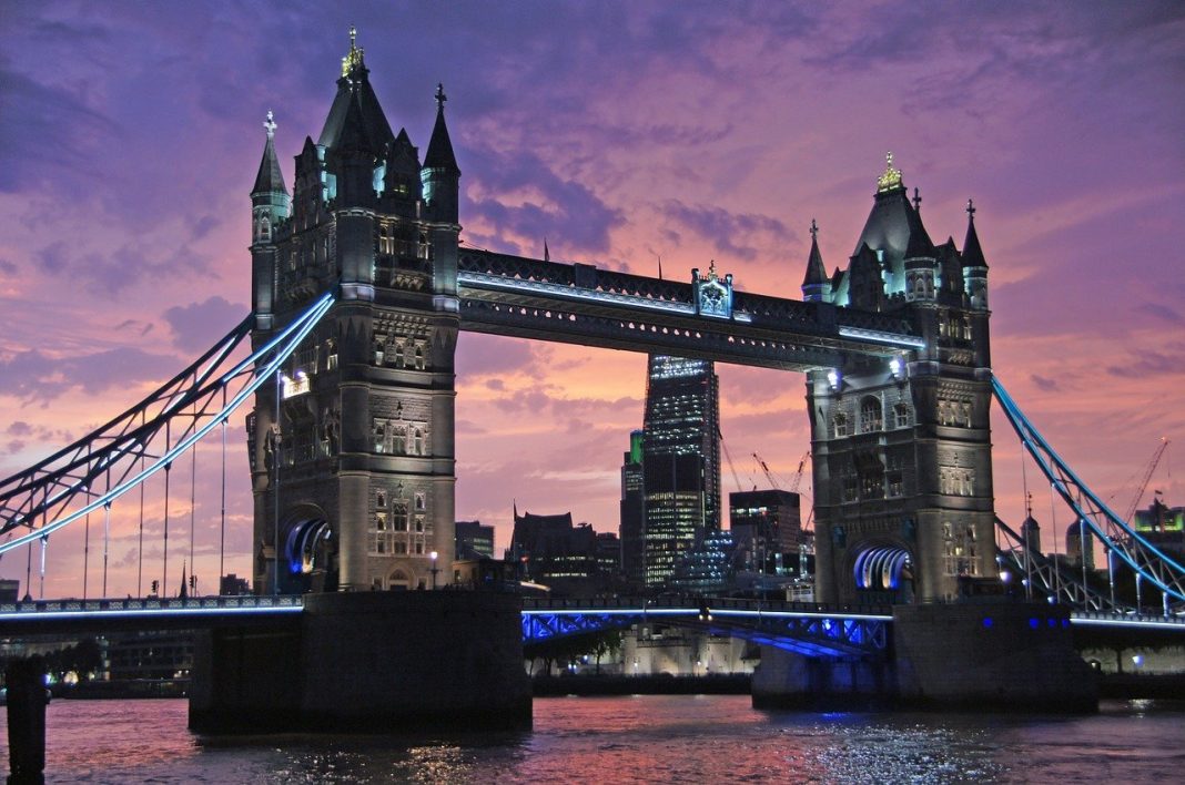 Londres reduce la cuarentena y el turismo lo recibe como un respiro