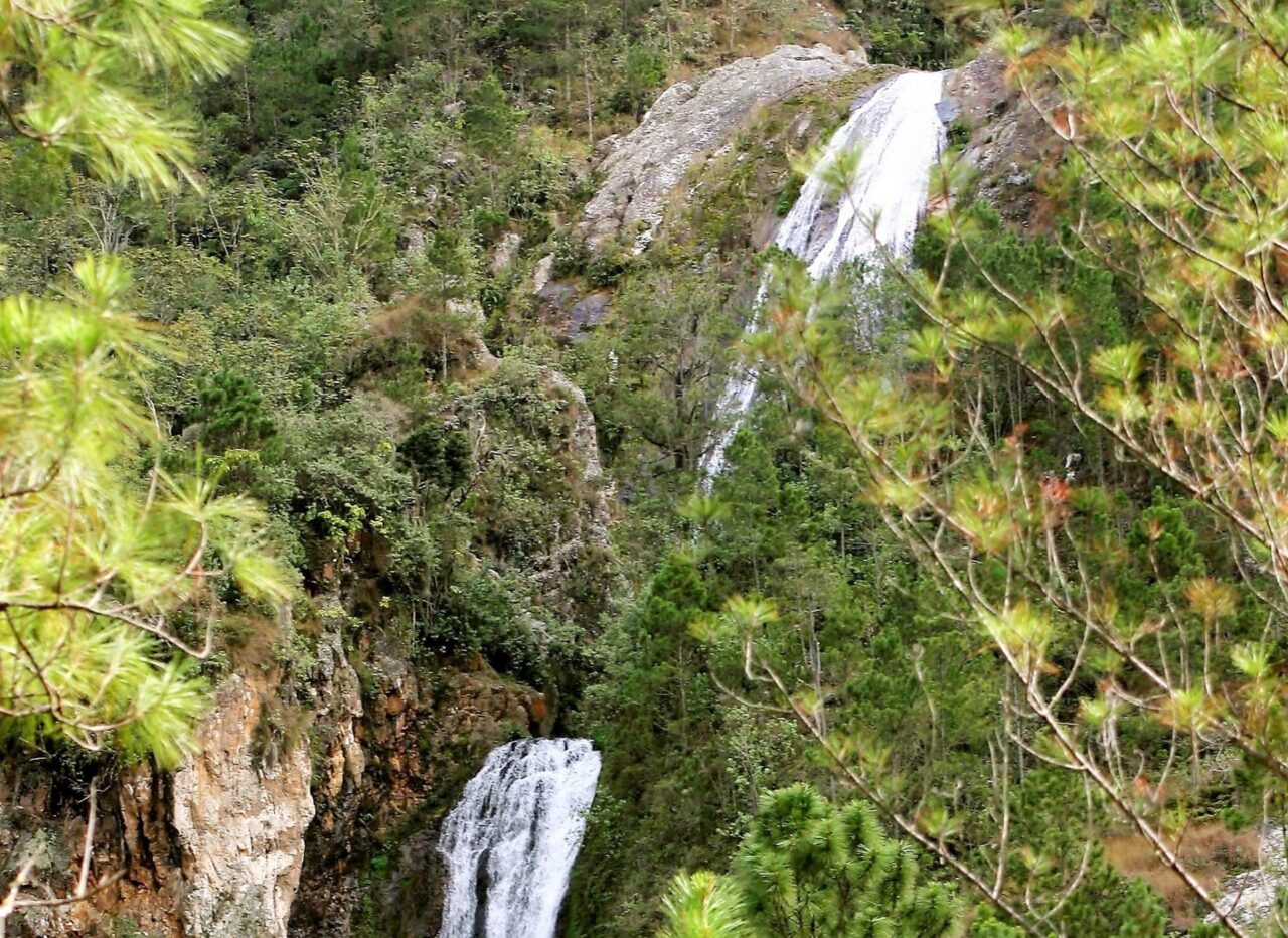 Turismo en Jarabacoa Salto Jimenoa Uno
