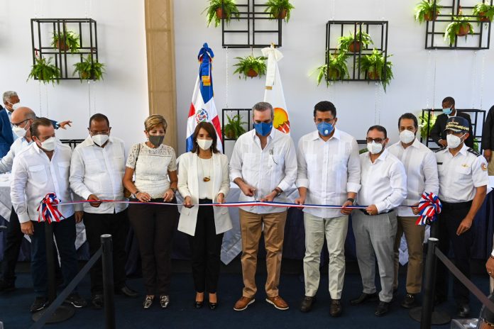El presidente Luis Abinader al inaugurar las estaciones de bombeo