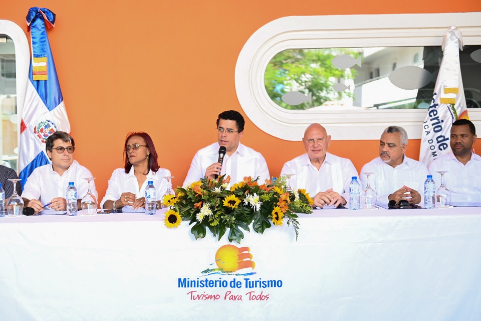 Rafael Blanco, Teodora Mulli, David Collado, Pedro Catrain, Aníbal Olea y Eduardo Esteban