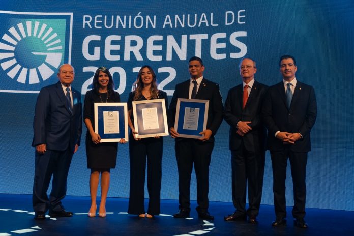Manuel E. Jiménez F., Johanna Féliz, Claudia Finke, Andy Ferreira, Manuel A. Grullón y Christopher Paniagua.