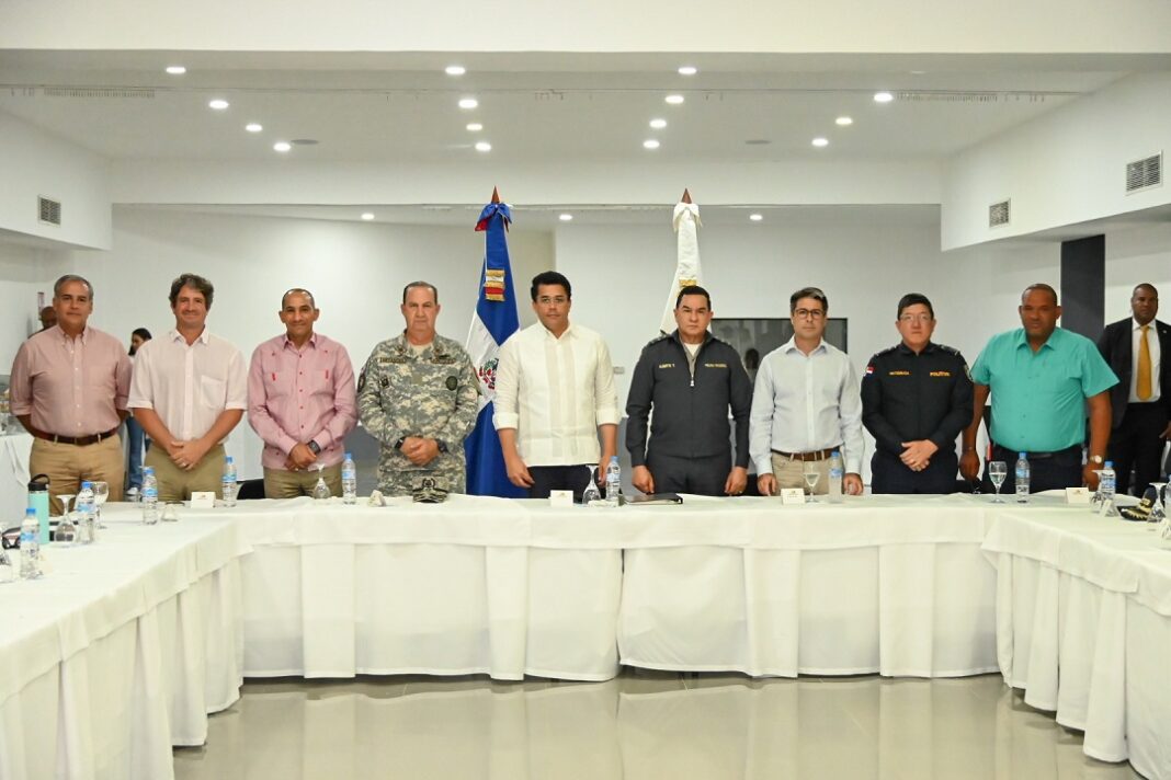 David Collado coordina plan de seguridad turística en Bayahibe.