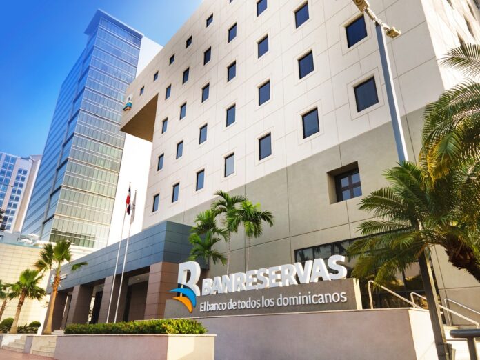 Fachada del Banco de Reservas de la República Dominicana.