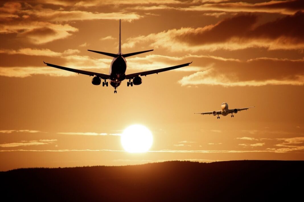 Aviones en el aire. Foto de ThePixelman en PX