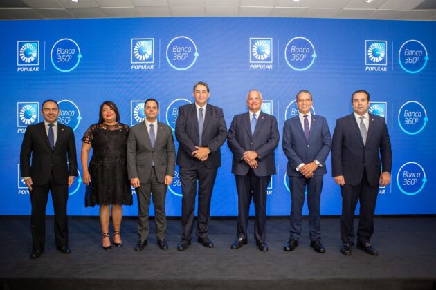 De izquierda a derecha, los señores Francisco Javier García, Giselle Moreno, Hugo González, Jesús Izquierdo, Luís Espínola, Ricardo de la Rocha y Jorge Jana.