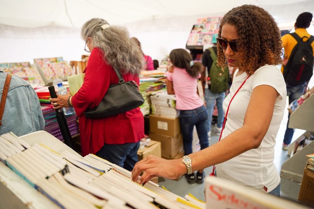 La Feria Internacional del Libro FILSD vuelve a la Plaza de la Cultura