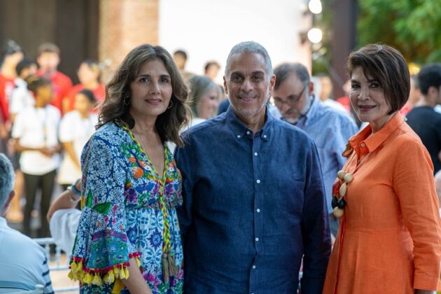 Patricia de Moya, Nabij Khoury y Marianela de Arredondo