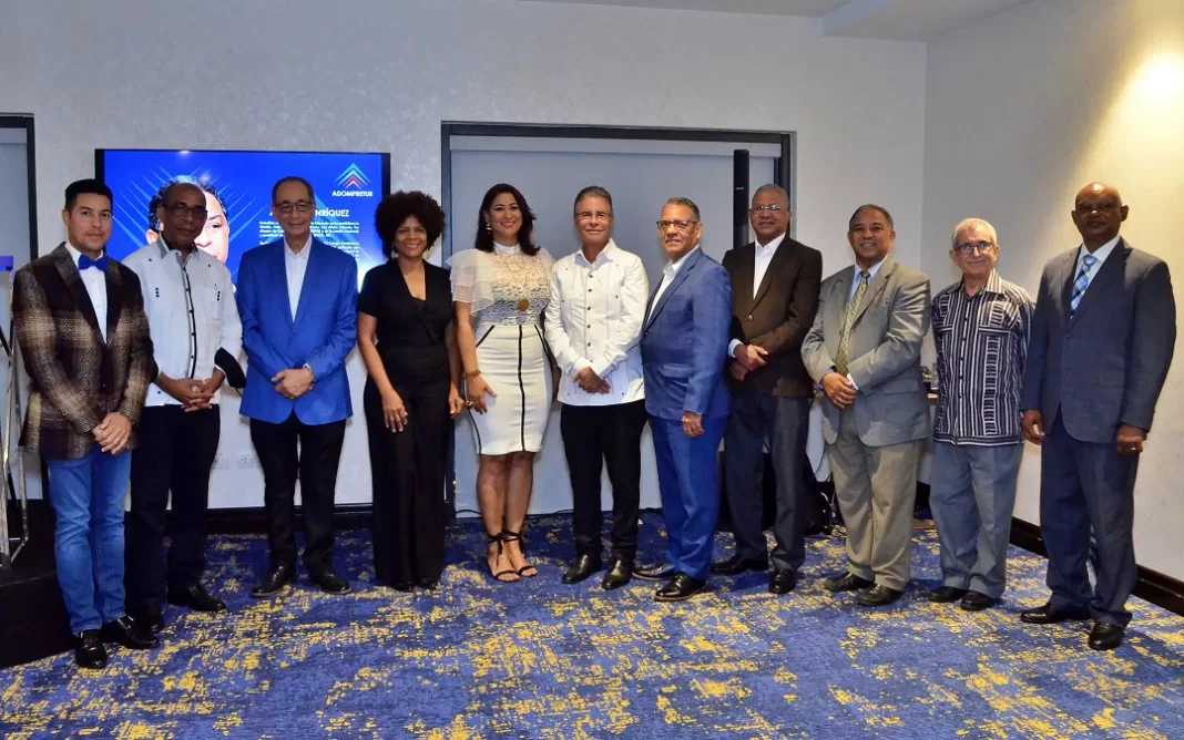 Juan de Dios Valentín, Tony Pérez, Luis Felipe Aquino, Marivell Contreras, Yenny Polanco Lovera, Luis José Chávez, Gustavo Olivo Peña, Esteban Rosario, Aurelio Henríquez, Bolívar Troncoso.