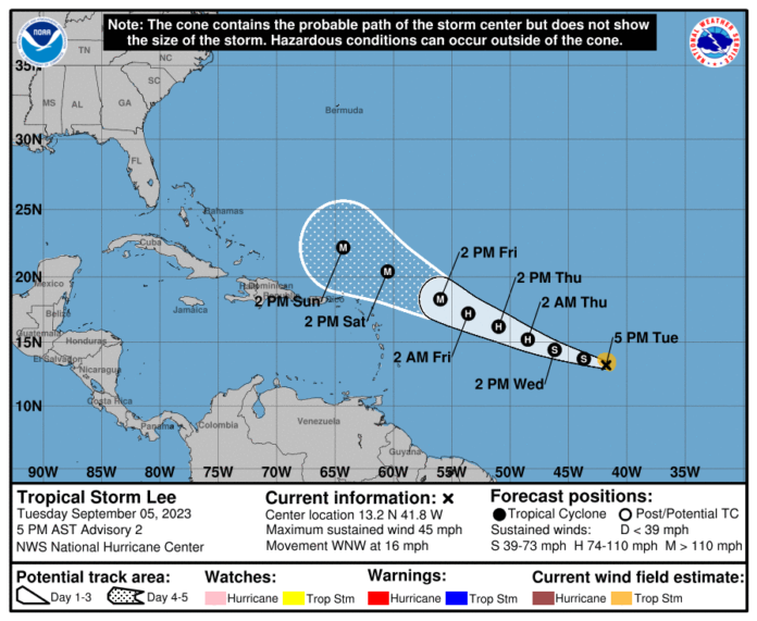 Mapa de trayectoria de la Tormenta Lee martes 5 a las 5 pm