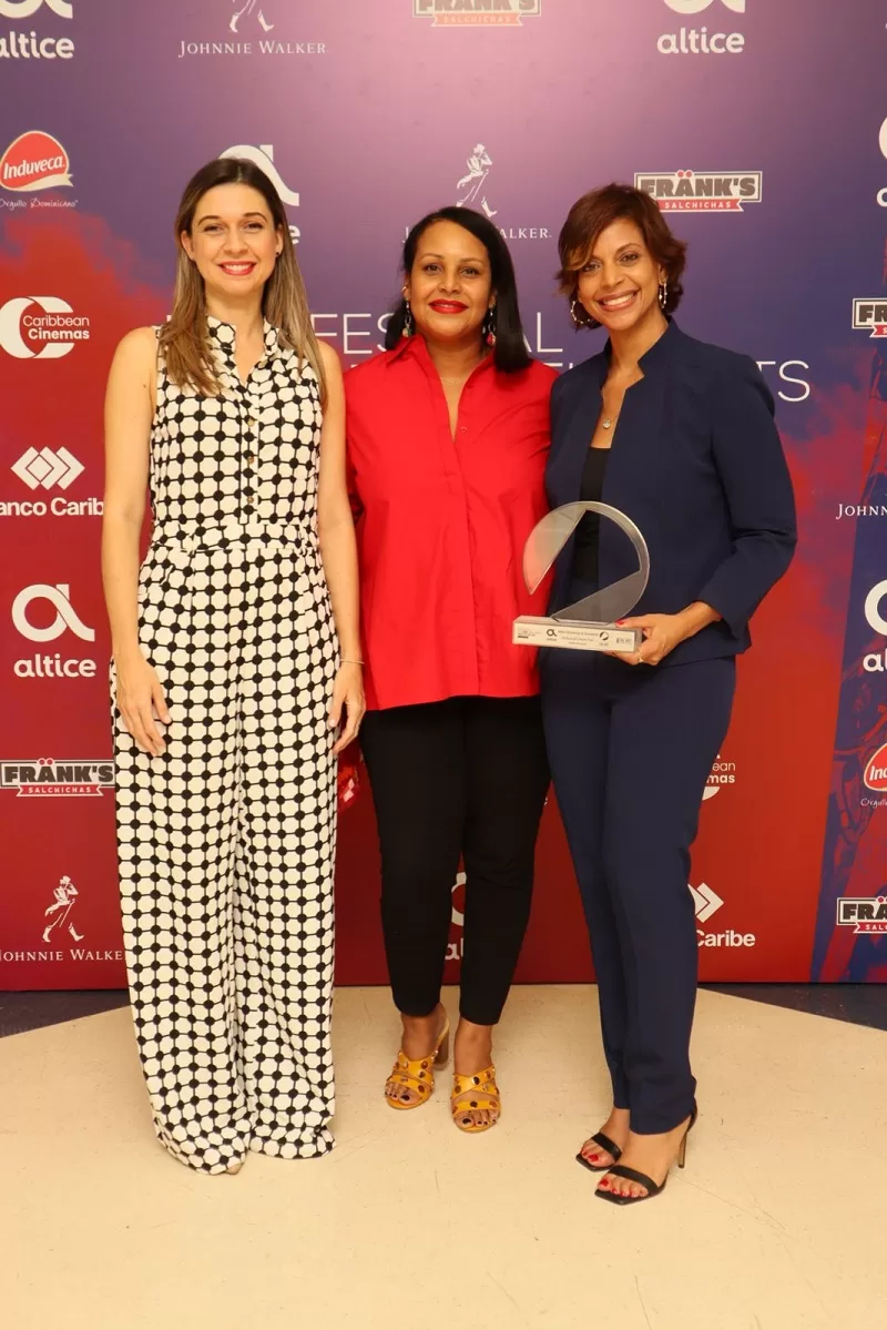 Amelia Deschamps gana premio a mejor corto documental en Festival Fine Arts