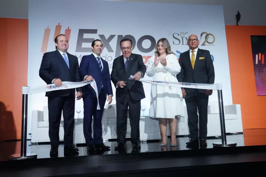 El gobernador del Banco Central abre la Expo Mercado de Valores 2023