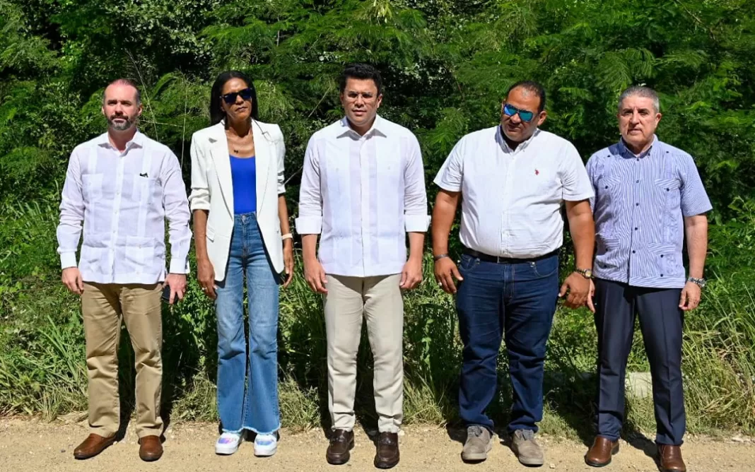 Mitur comienza el reordenamiento de Bayahíbe con 270 millones de pesos en inversión enn parqueos de playa.