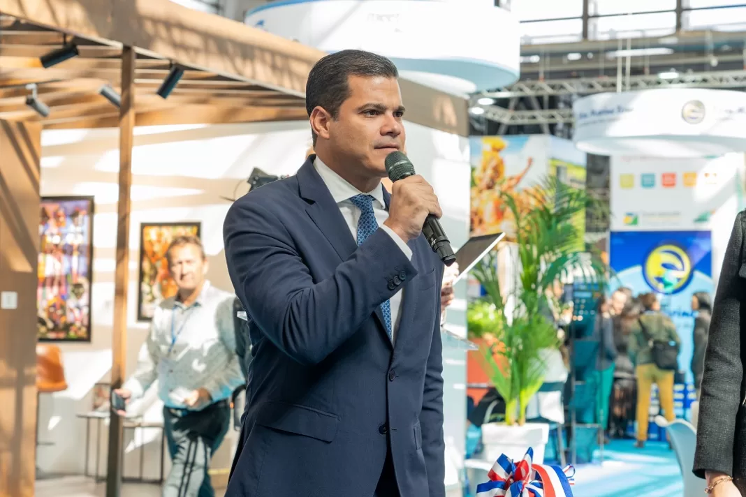 David Llibre, presidente de Asonahores habla en la inauguración del Stand de República Dominicana en Fitur 2024