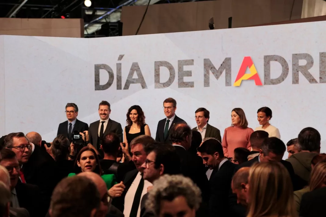 La presidenta y el alcalde de Madrid han participado en la celebración del “Día de Madrid”, en la Feria Internacional de Turismo.