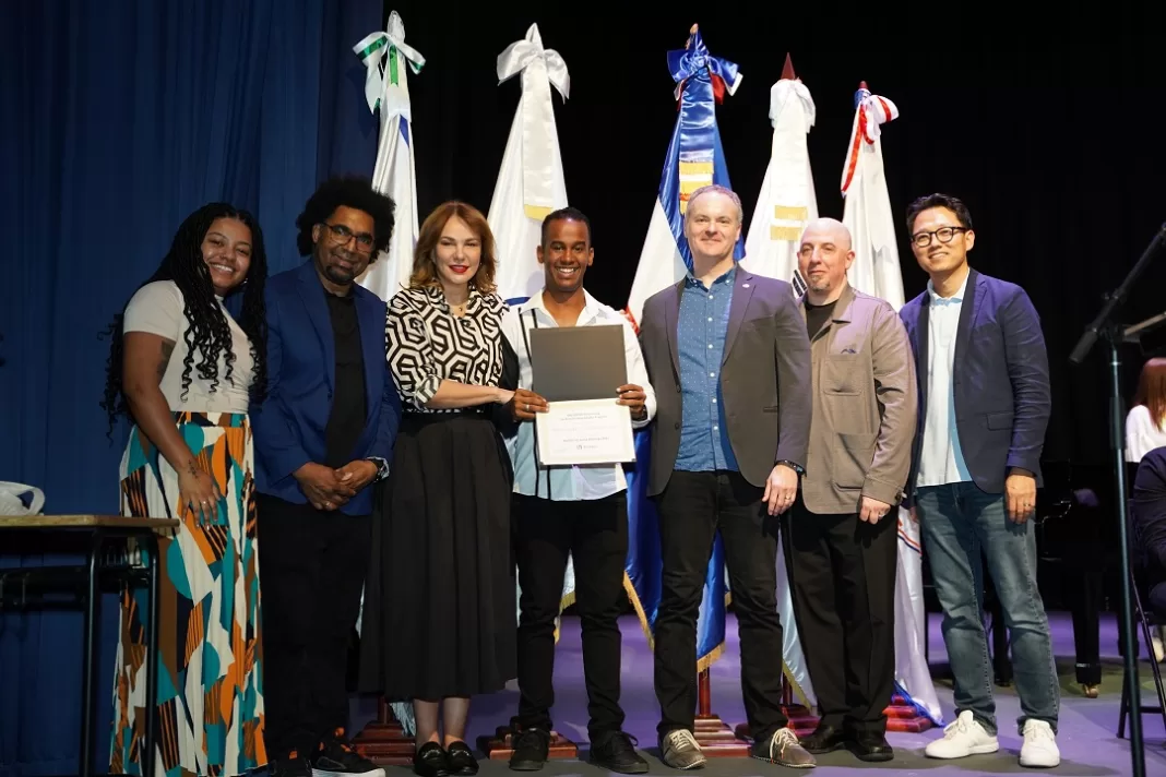 En el acto de clausura, la ministra Milagros Germán anunció la próxima apertura de una extensión del Conservatorio Nacional de Música en Santiago de los Caballeros