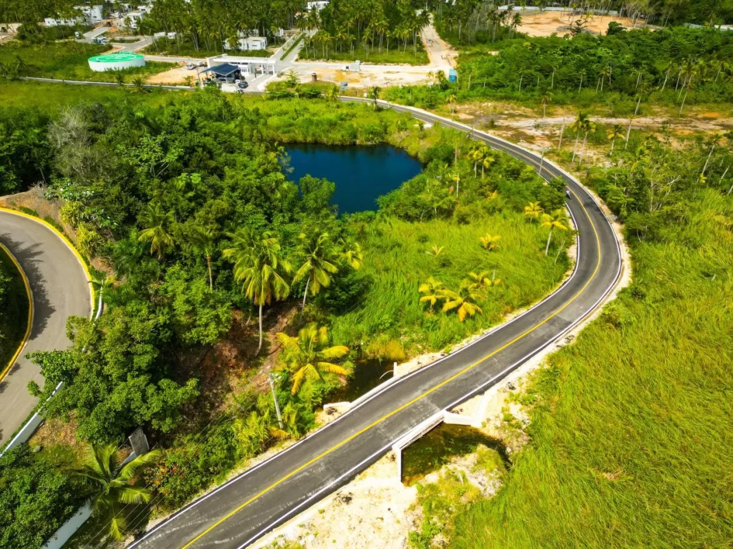 Acto de inauguración de la carretera Ramal Viva, Las Terrenas, en Samaná