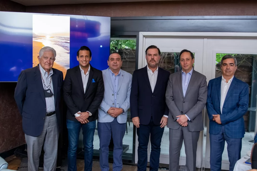 José Vitienes Colubi, Ing. Afey Estrella, Camel Garip, Miguel Roig, Ricardo Ginebra y Rodrigo Vitienes