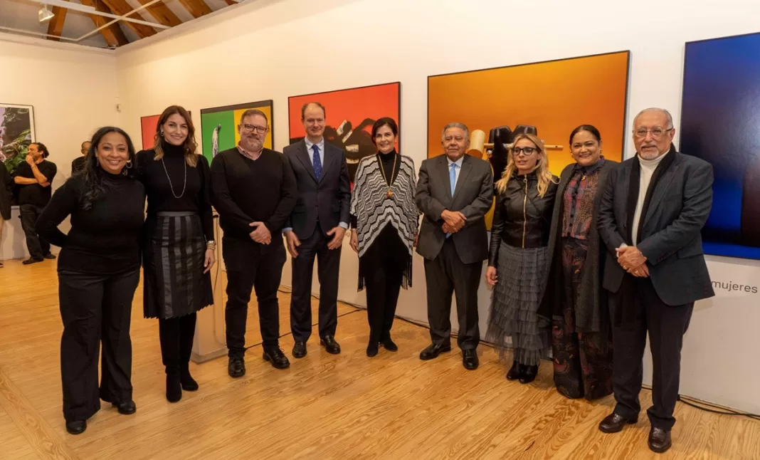 Laura Bisonó, María Elena Aguayo, Joel Butler,Luis Prados covarrubias, María Amalia León, Juan Bolívar Díaz, Sara Hermann y Luis Felipe Rodríguez
