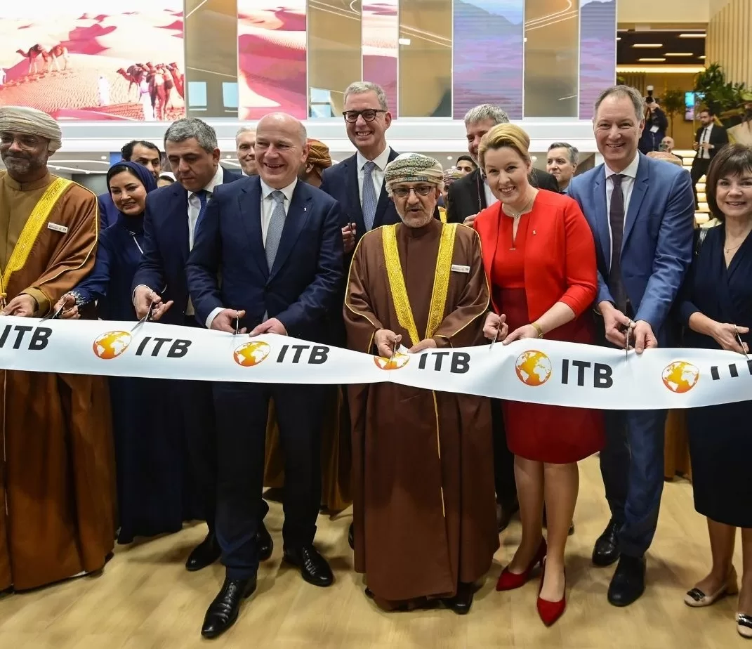 La ceremonia oficial de inauguración de la ITB Berlín 2024 tuvo lugar en el stand #experienceoman del pabellón 2.2 en el stand 201.