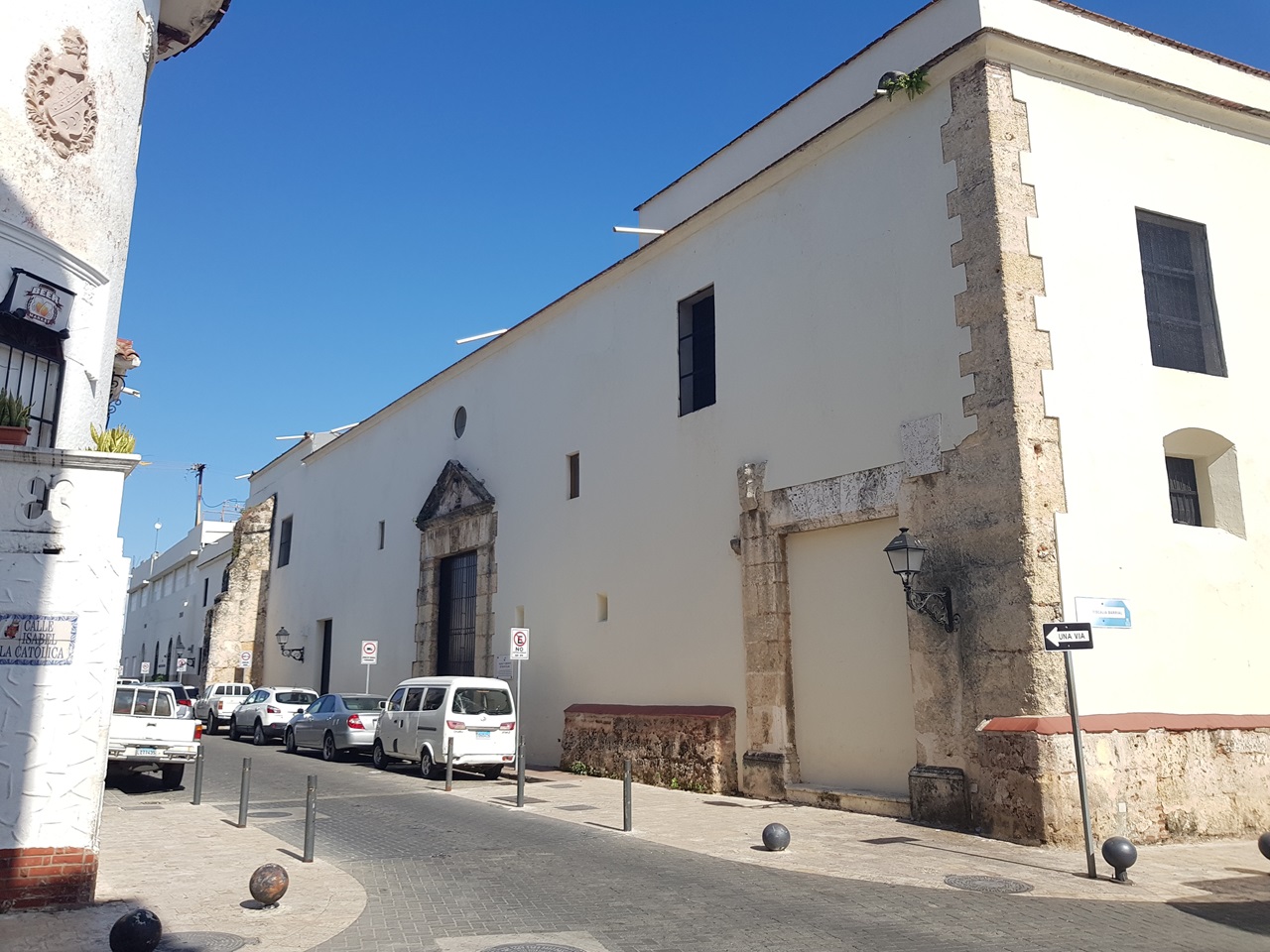 Iglesia y convento de Santa Clara en Santo Domingo colonial.