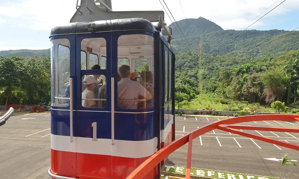 Teleférico en la Loma Isabel de Torres
