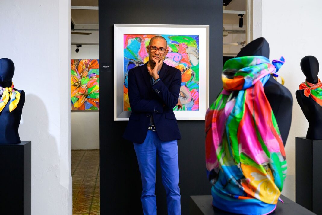 Adolfo Faringthon lleva P A S S I O N a Casa de Cultura de Puerto Plata 2
