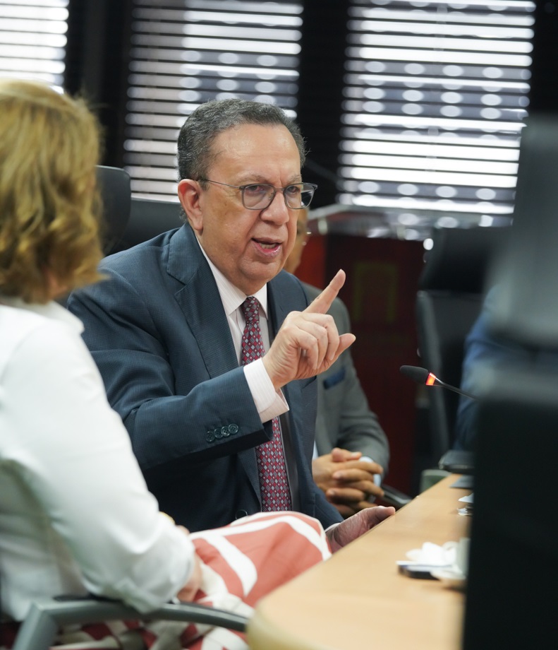 El gobernador del Banco Central de la República Dominicana (BCRD), Héctor Valdez Albizu.