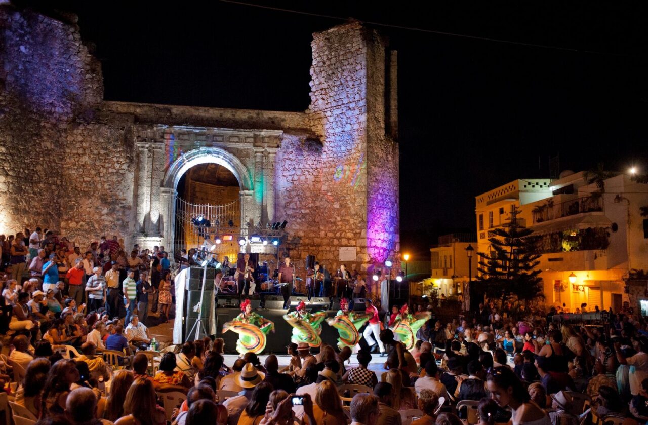 Bonyé, música y baile callejero en la Zona Colonial 