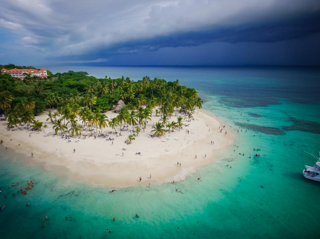 Isla Cayo Levantado en Samaná manejada por el Grupo Piñero