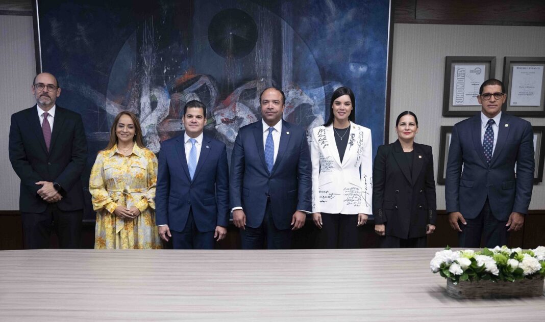 Banreservas y Asonahores presentan estudio de productividad del sector hotelero