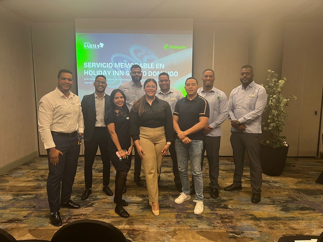 Participantes Charlas Servicio Memorable en el Holiday Inn Santo Domingo.