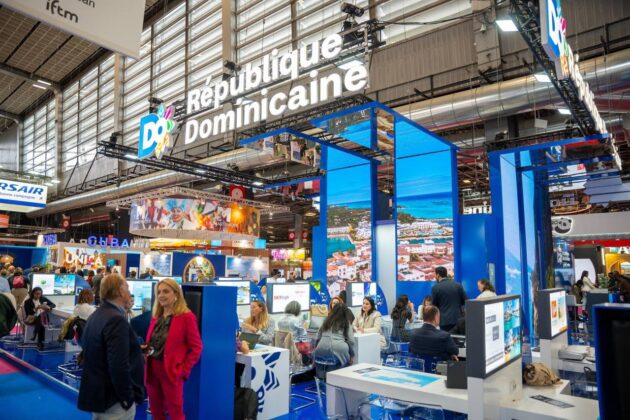 Ambiente festivo en el Stand de República Dominicana en Top Resa París 2024.