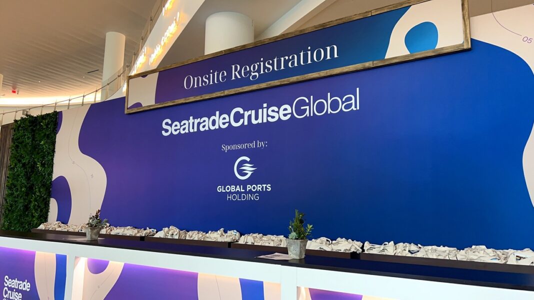 Stand recibidor del Seatrade Cruise Med