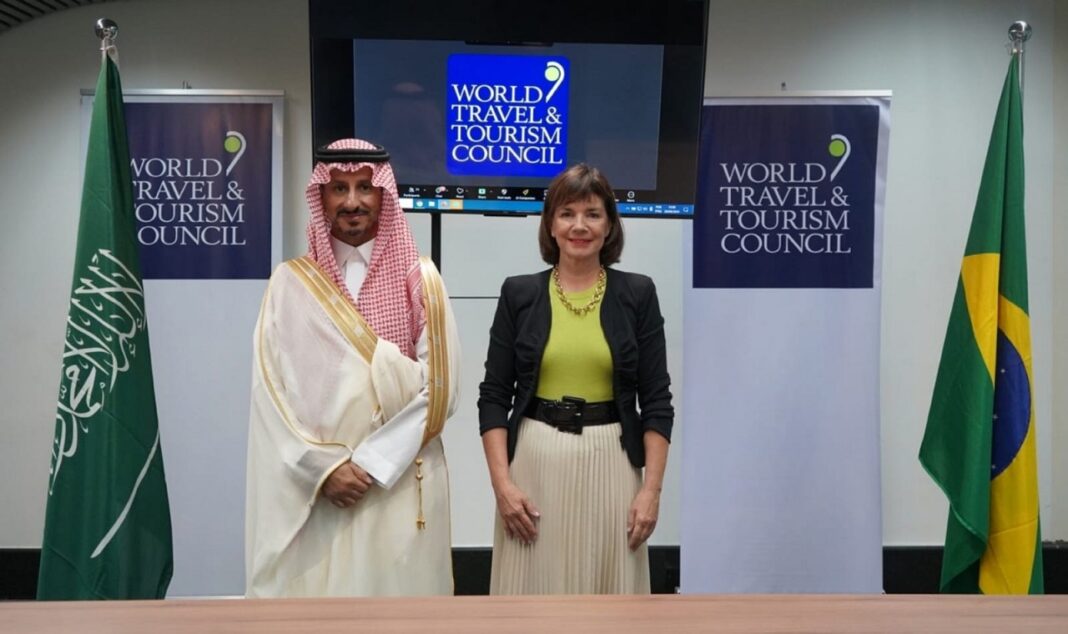 Julia Simpson, Presidenta y CEO del WTTC junto al ministro de Turismo de Arabia Saudita, Su Excelencia Ahmed Al Khateeb, durante la presentación del estudio