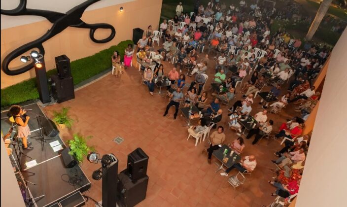 Centro León Jimenes en su 21 aniversario