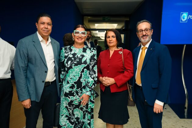 De izquierda a derecha, los señores José Peguero, Lara Guerrero, Zonia Tejada y Esteban Martínez-Murga.
