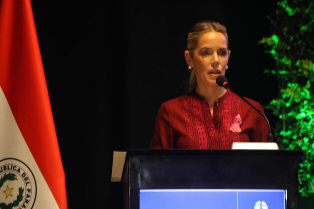 Primera Dama del Paraguay, Leticia Ocampos de Peña.