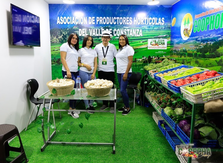 Stand de la Asociación de Productores Hortícolas de Constanza en el festival a