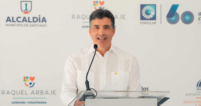 voluntEl presidente ejecutivo del Banco Popular, señor Christopher Paniagua.