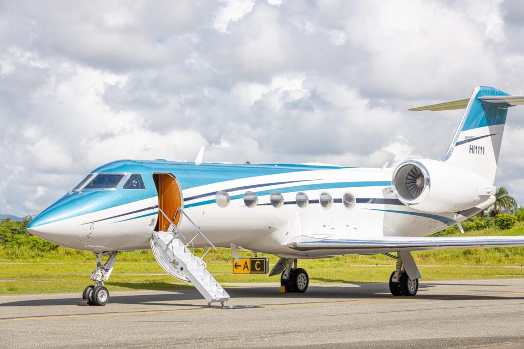Air Century presenta nuevo Gulfstream IV-SP en la World Travel Expo