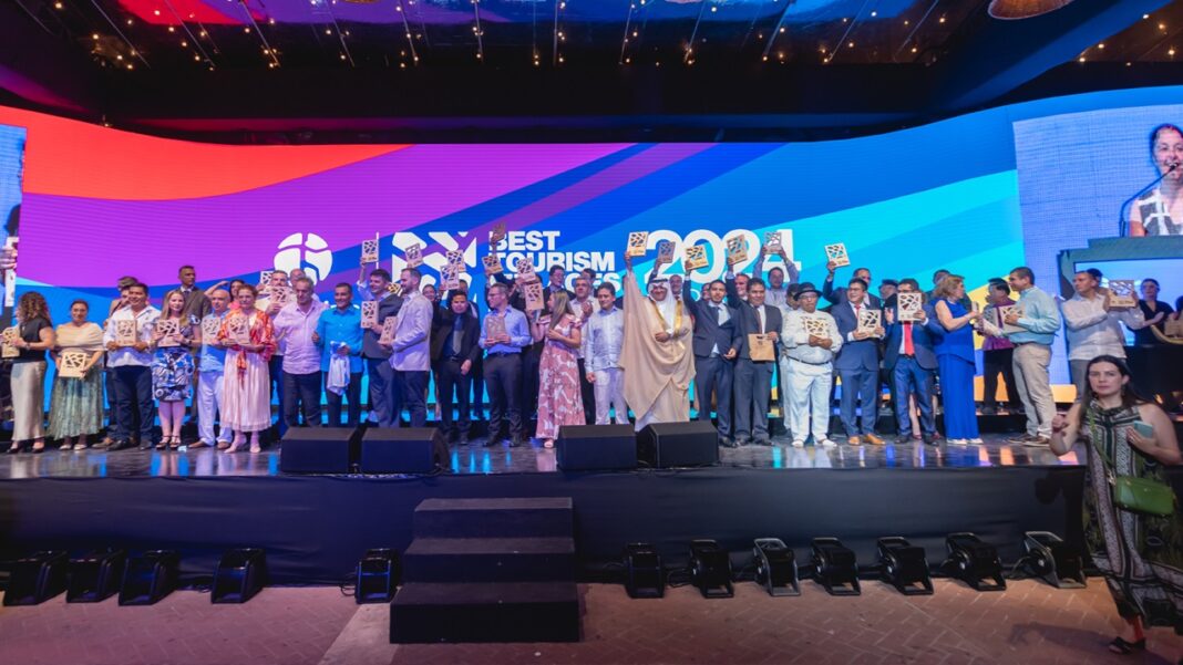 Acto de entrega en Cartagena de Indias, en Colombia de los certificados que acreditan a 55 aldeas como los Mejores Pueblos Turísticos de 2024 de ONU Turismo.
