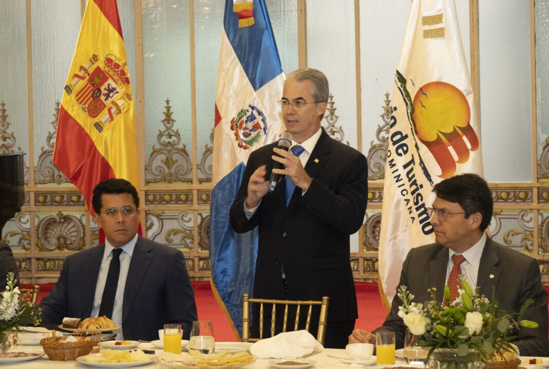 El señor René Grullón Finet, vicepresidente ejecutivo senior de Negocios Nacionales e Internacionales del Banco Popular Dominicano.