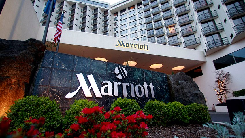 Marriott International tiene su sede en Bethesda, Maryland, EE. UU., y cuenta con una cartera de más de 9300 propiedades en más de 30 marcas líderes en 144 países y territorios.