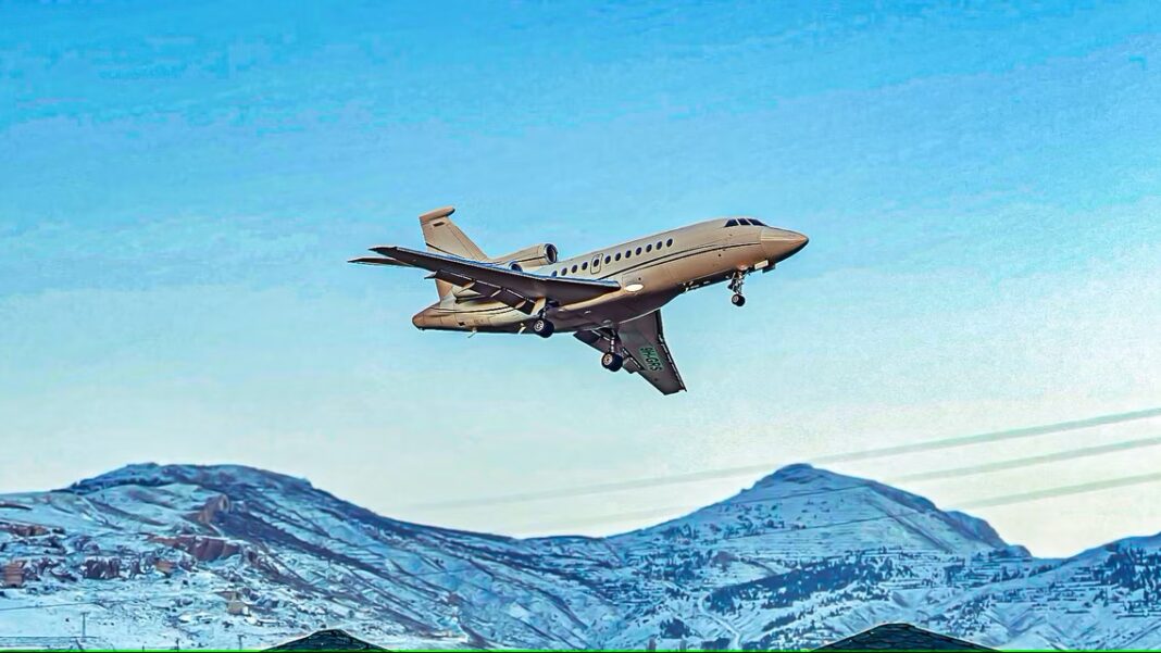 Avión en el aire Asociación Mundial de Viajes de Negocios (GBTA) Análisis 2