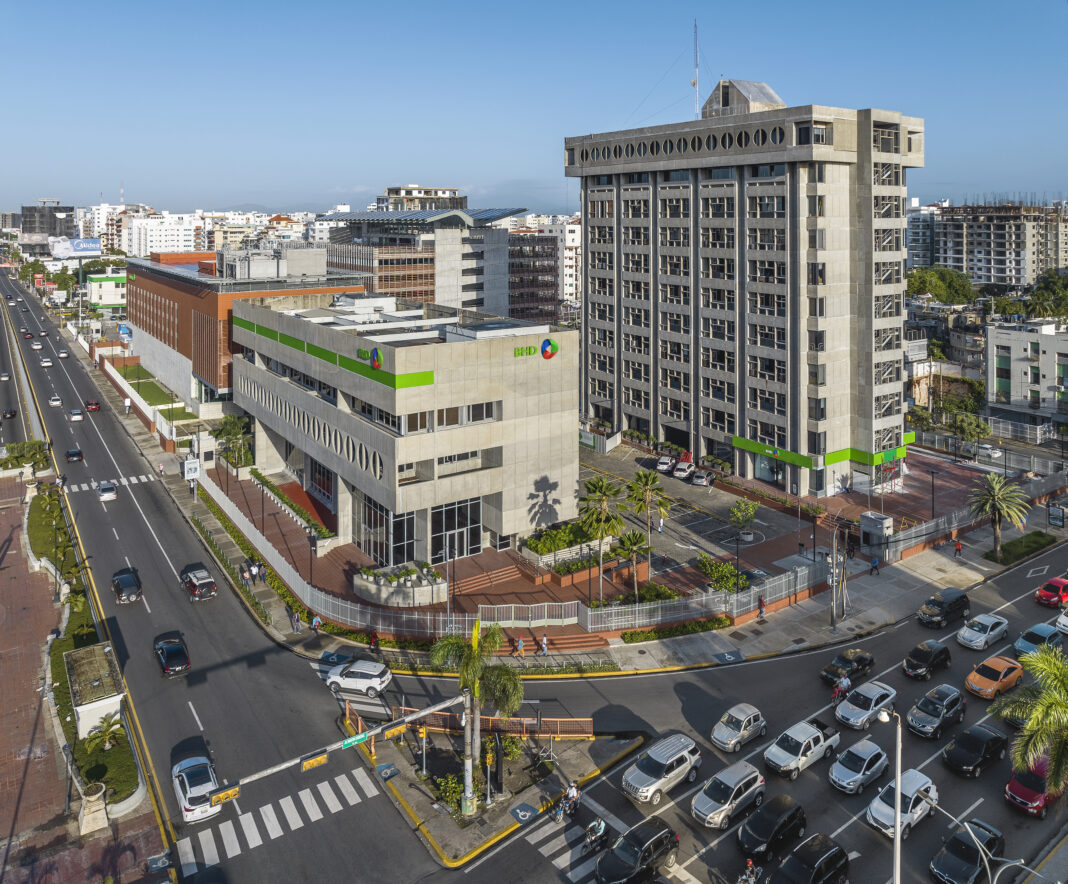 La certificación, emitida por el Instituto Global de Auditores Internos, refleja el compromiso del Centro Financiero BHD con las mejores prácticas de auditoría interna.