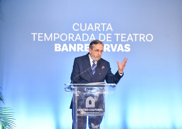 Guillermo Cordero, creador, productor artístico y director de la Temporada de Teatro Banreservas