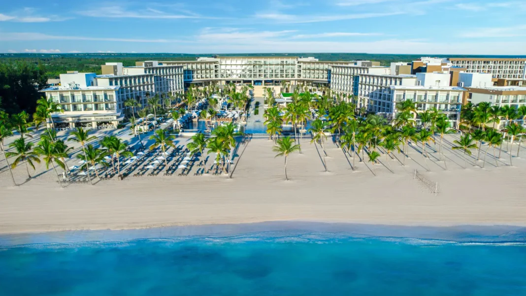 Hyatt Zilara Cap Cana es un resort para personas adultas con todo incluido. Es el primer Hyatt Zilara en República Dominicana ubicado a 15 minutos del Aeropuerto de Punta Cana, a minutos de campos de golf, un puerto deportivo de vanguardia, pesca en aguas profundas, parques ecológicos, excursiones de aventura y otras emocionantes atracciones. Foto de Hyatt Corporation