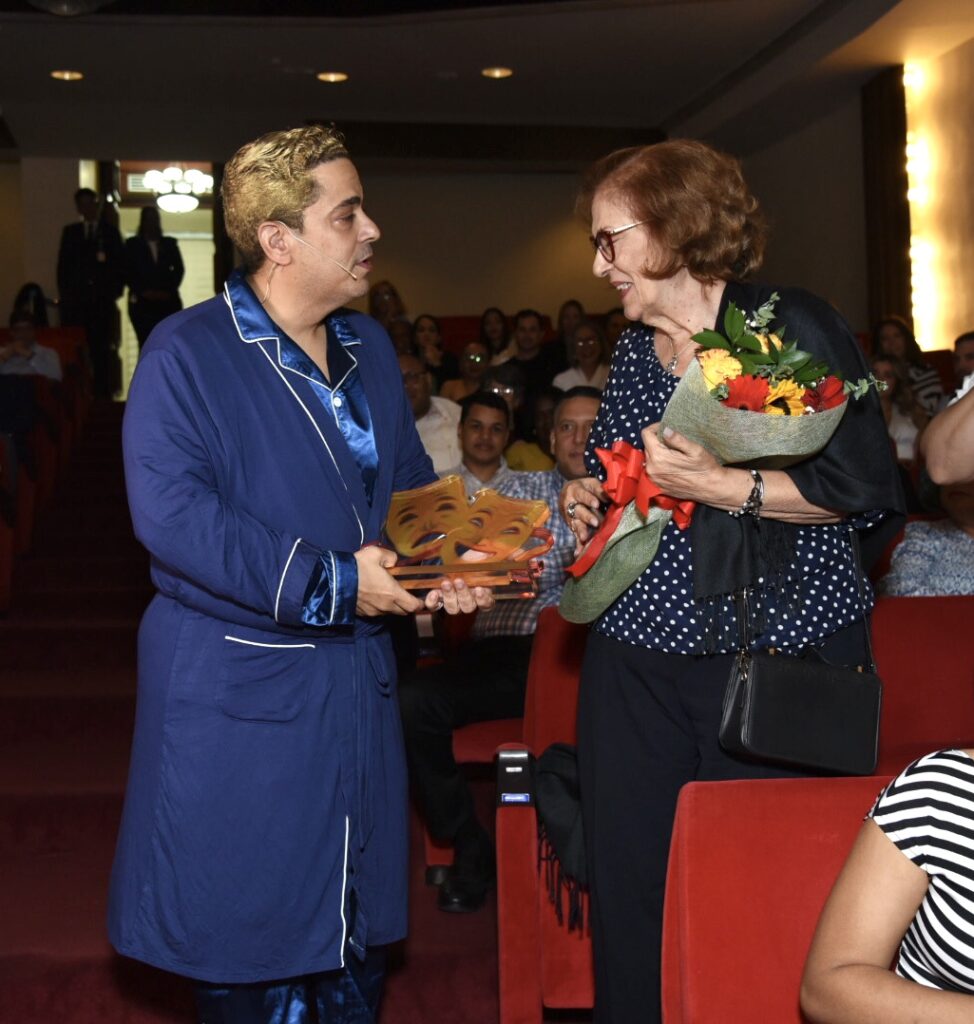 Luis José Germán destacó el talento y profesionalidad de la eminente actriz Josefina Gallart, su madre.